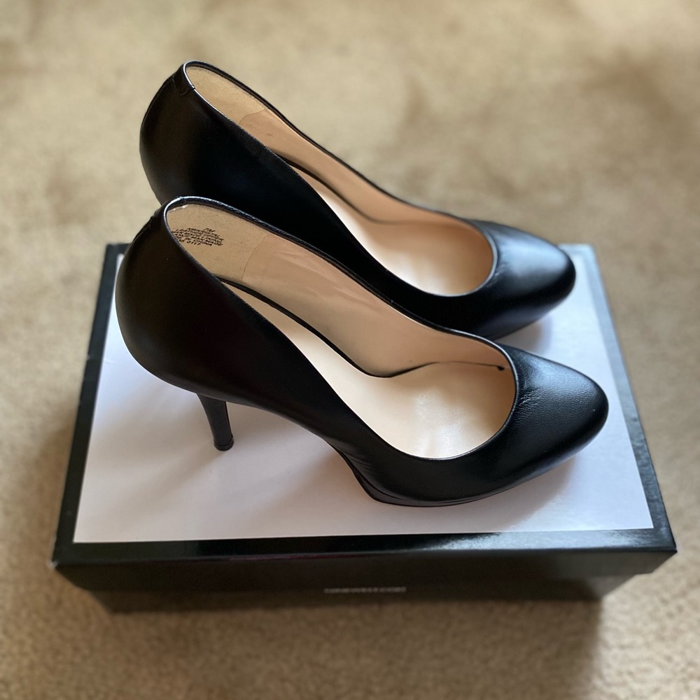 Nine West Leather Pumps
